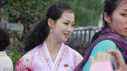 북한 관광지와 외화벌이 여성 왜 예쁜가 들여다보니…