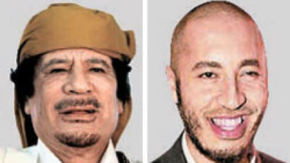 카다피 구사일생 … 나토 공습에 아들, 손자 셋 사망