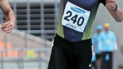 남자 400m 계주, 예선서 대회신기록 