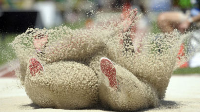 [사진] 필드위의 '모래인간'