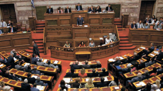 [사진] 그리스 긴축안 가까스로 의회 통과 … 시위 격화될 듯