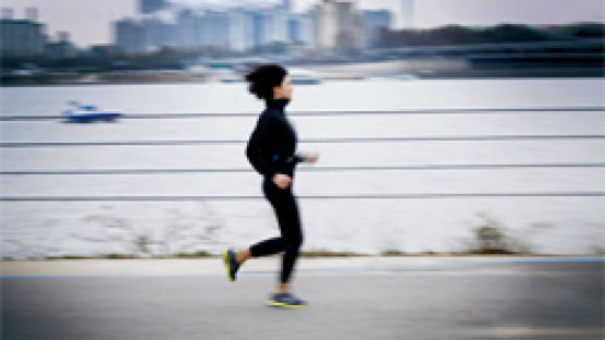 [건강 칼럼] 유산소 운동 '달리기'로 건강 효과 보려면 