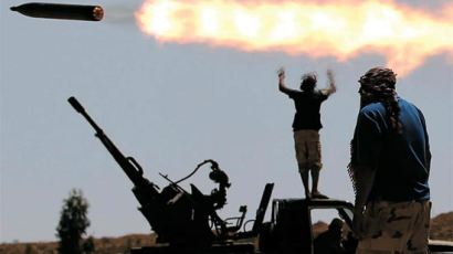 [사진] 카다피 고향 시르테 로켓 공격 