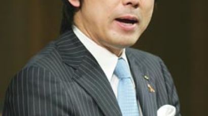 ‘제2 고이즈미’ 42세 하시모토 “일본정치에 독재 필요” 
