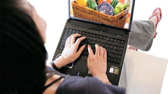 인터넷 쇼핑 ‘40대 클릭 파워’ 급부상 … 5년 새 매출 비중 12%P 늘어