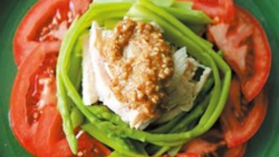 요리연구가 용휘가 제안하는 닭가슴살 100배 즐기기 ① 샐러드