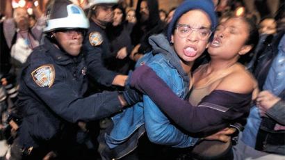뉴욕경찰, ‘Occupy 메카’ 주코티공원 텐트촌 기습철거