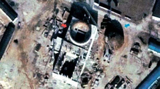 [사진] “핵 없어 카다피 무너졌다” … 속도 내는 북한 경수로 건설 현장 1년 만에 외벽공사 마무리 