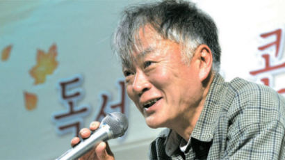 김훈 “젊은이들 취업난은 기성세대 죄악 … 그들이 선거서 꼰대 쫓아내기 시작”