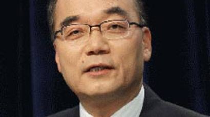 박재완 “세계경제 한치 앞 안 보여”