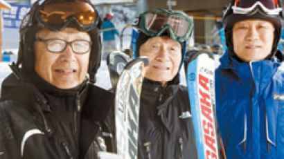 스키 타는 87세 이근호씨 “최상급자 슬로프가 내 놀이터”