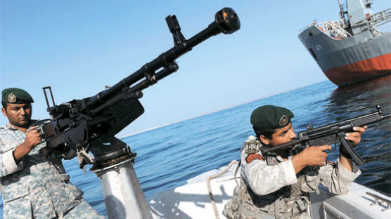 [사진] 이란 호르무즈 해협 군사훈련 