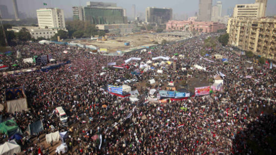 [사진] 거리로 나온 카이로 시민들