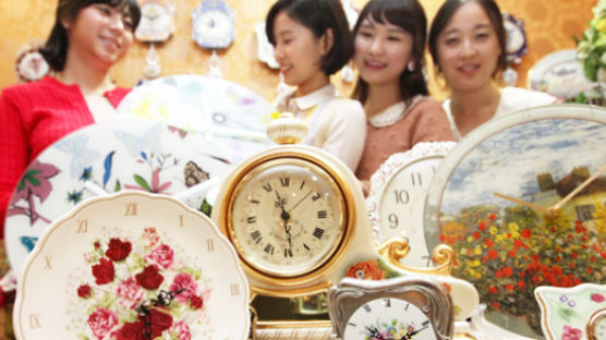 [사진] 꽃무늬 시계