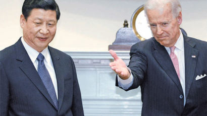 [사진] 중국 ‘미래 권력’ 시진핑 안내하는 바이든