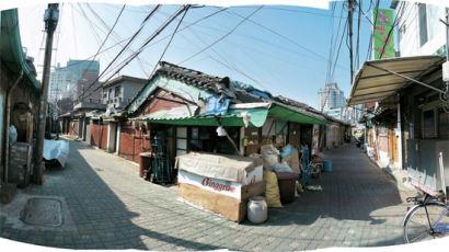  아코디언처럼 접힌 골목 안에…서울 속 진풍경