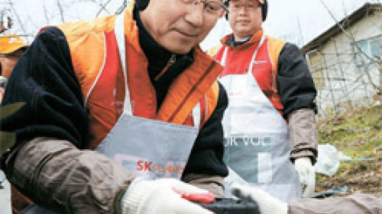 SK이노베이션, 매년 100만 장 연탄 4000가구 전달