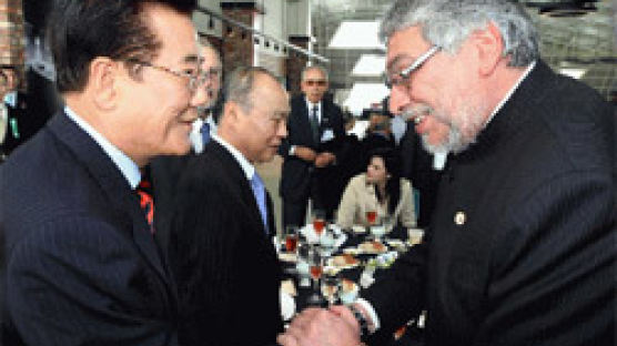 파라과이 대통령 참석하고 한국선 600여 명 공연 지원