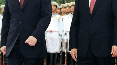 [사진] 미국보다 중국 먼저 간 푸틴