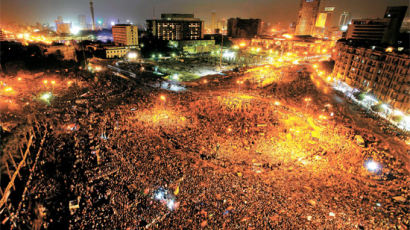 무바라크 사망설 퍼진 날 … “군부 타도” 민심 폭발
