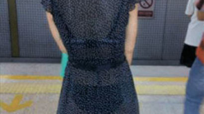 [클릭 핫이슈] “이렇게 입으면 성희롱 당한다” 사진 올린 상하이 지하철에 뭇매