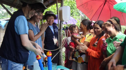 필리핀 시골에 ‘깨끗한 물의 행복’ 선사한 스승과 제자