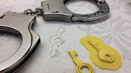 수갑 열쇠, 3D프린터로 대량 복제… 범죄 악용 우려