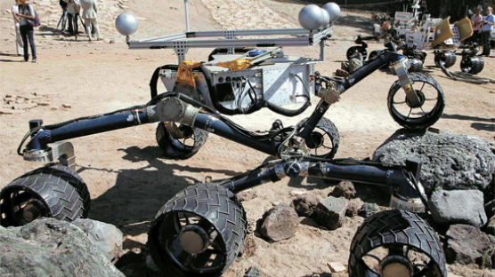 [사진] “여기는 지구” 화성 탐사로봇차 시험모델