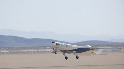 헉! 창가쪽 좌석이 없는 미래 항공기 'X-48C' 
