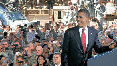 [사진] 이라크전 종전 2년 … 군부대 간 오바마 