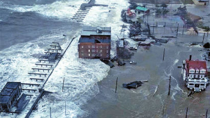 [사진] 허리케인 샌디 강타 … 뉴욕·뉴저지주 중대 재난지역 선포