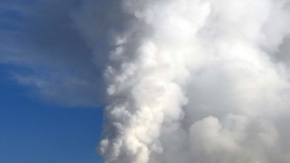 [사진] 러시아 플로스키 톨바칙 화산, 36년 만에 폭발 