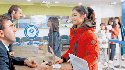 공항·마트 등 실생활 연계, 원어민 강사에 영어 무료로 배워