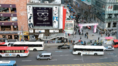관광버스 주차장 된 서울 도심