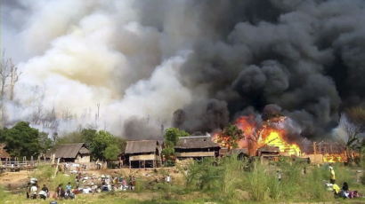 [사진] 태국 난민캠프 화재 42명 사망