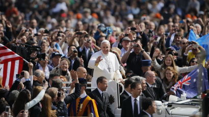 [사진] 소탈한 교황, 인기 급상승