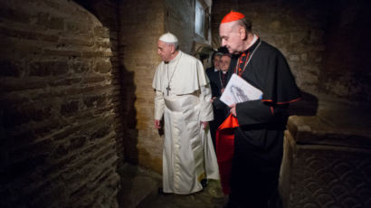 [사진] 교황 미사 집전후 은밀한 곳 찾아가… 또 이색 행보