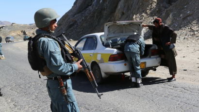 [사진] 검문검색 하는 아프간 경찰