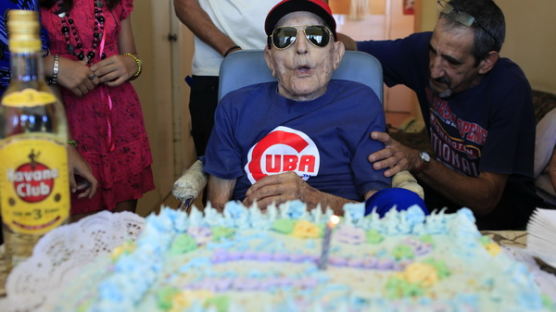 [사진] 전 메이저리그 투수였던 마레로 102회 생일