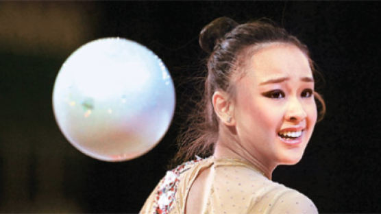 [사진] ‘아시아 퀸’ 손연재, 국제대회 첫 우승