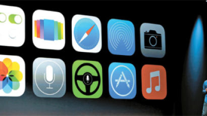 애플 'iOS7' 공개하자마자 베끼기 논란 