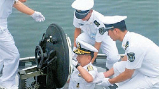 중국 잠수함 탄 한국 해군참모총장