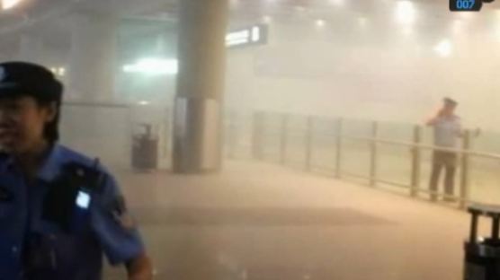 서우두공항 폭발 사고 발생…30대男 사제 폭발물로 자폭