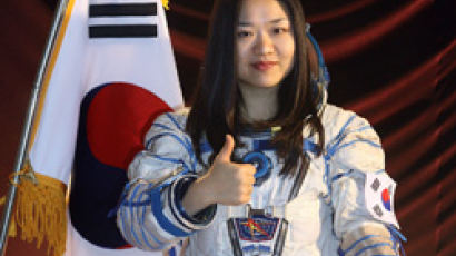 한국 최초 우주인 이소연 결혼, 신랑은 미국 교포 안과의사 