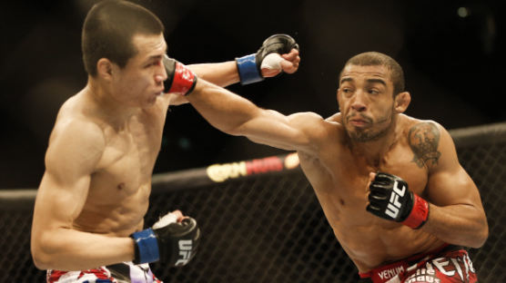 [사진] UFC ‘코리안 좀비’ 정찬성, 4라운드 TKO 패