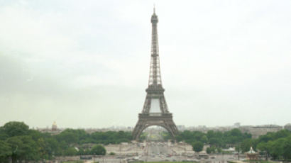 에펠탑 관광객 대피 소동 "폭발물 경보에 깜짝, 내가 현장에 있었다면…"
