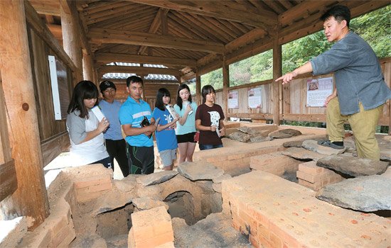 한여름 구들에 불 지펴 손님몰이 … 산골의 역발상 | 중앙일보