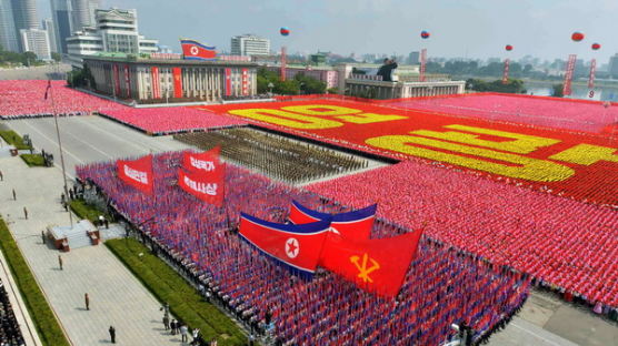 [사진] 북한 정권수립 65주년 기념 열병식