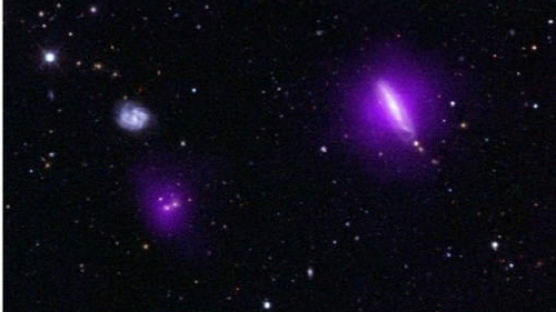 초질량 블랙홀 발견, "태양의 5만 배에 달하는 크기, 빛도 빠져나오지 못해"