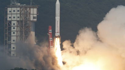 [사진] 일본 새로 개발한 '엡실론'로켓 발사성공
